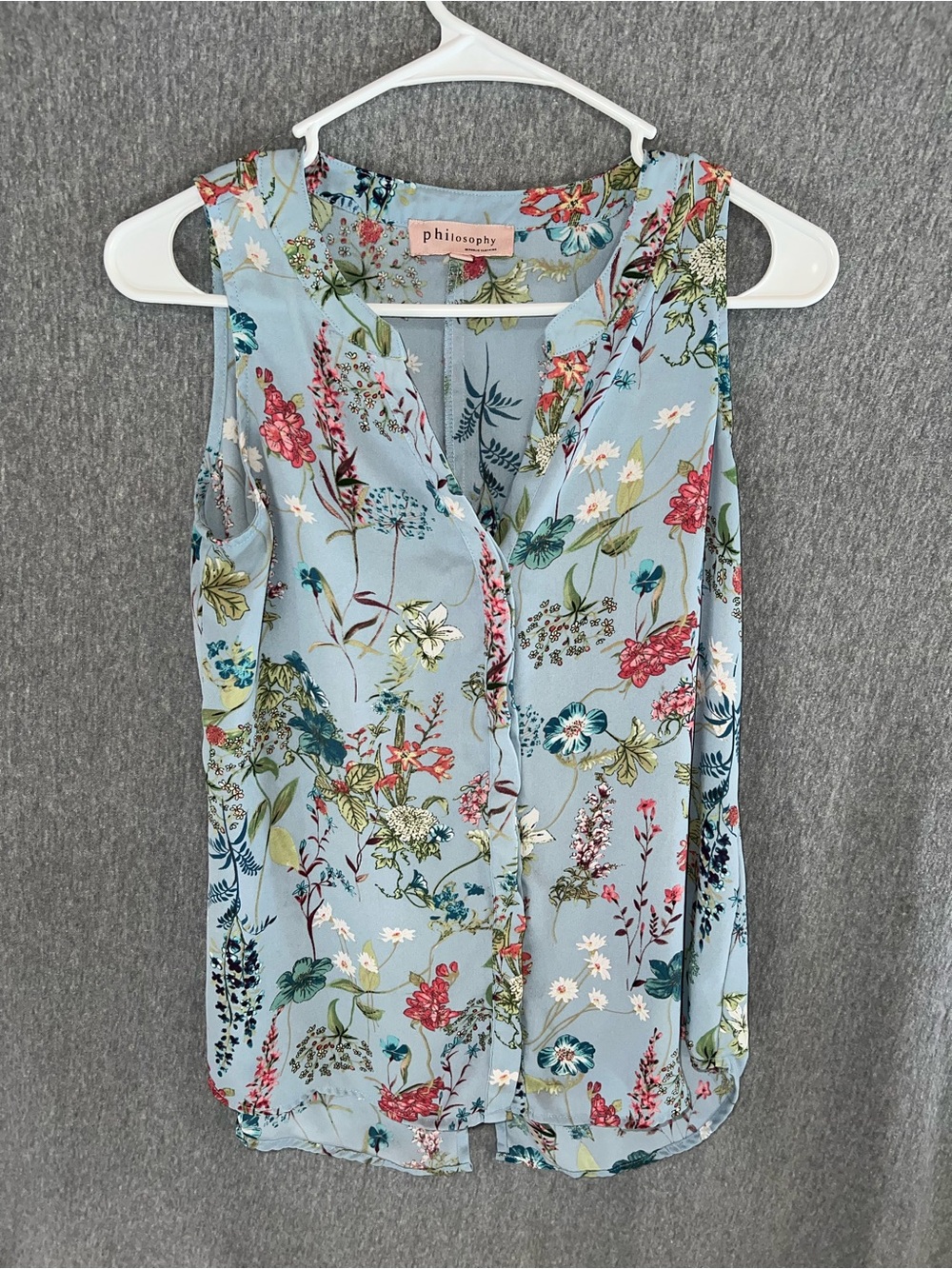 Philosophy Light Blue Floral Sleeveless Button-Front Blouse - Picture 1 of 3
